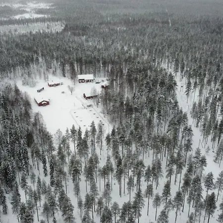 Old Pine Husky Resort