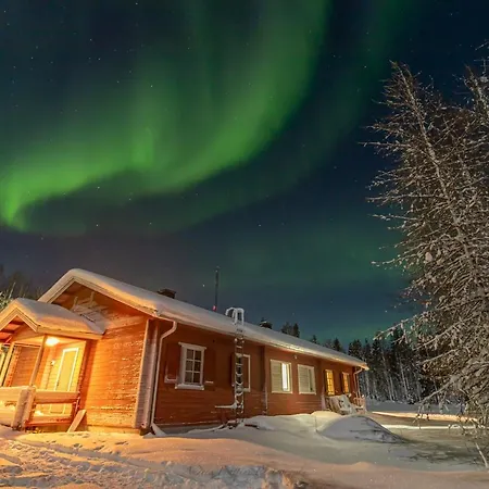 Resort Old Pine Husky Sompujarvi