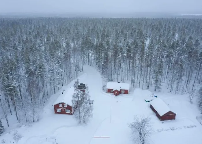 Old Pine Husky Resort *