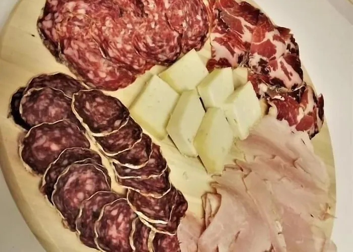 Old Pine Husky Resort