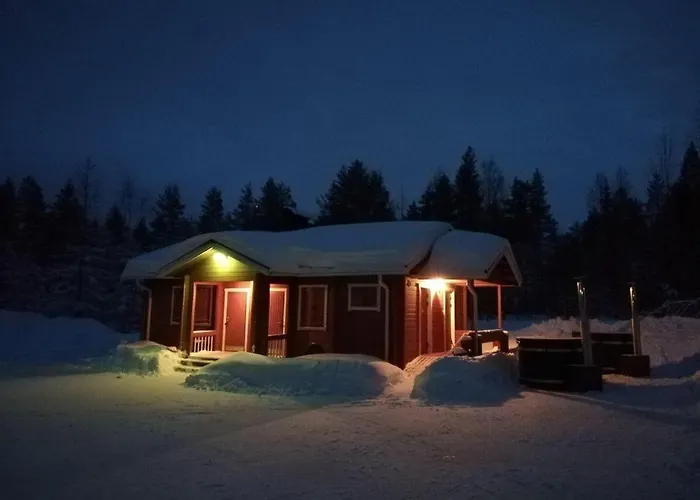 Old Pine Husky Resort *