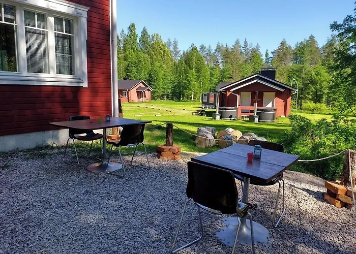 Old Pine Husky Resort Sompujarvi