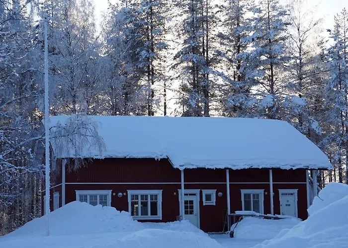 Resort Old Pine Husky Sompujarvi