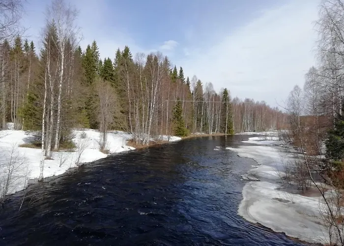 Resort Old Pine Husky Sompujarvi