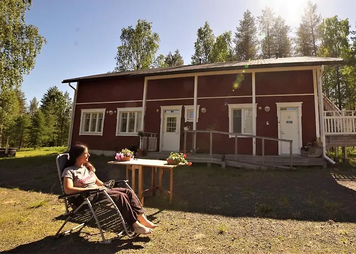 Old Pine Husky Resort Sompujarvi